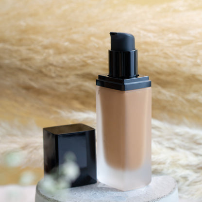 Vegan Moisturizing Foundation Esther 145 – Luminous Finish | FencyGrace
